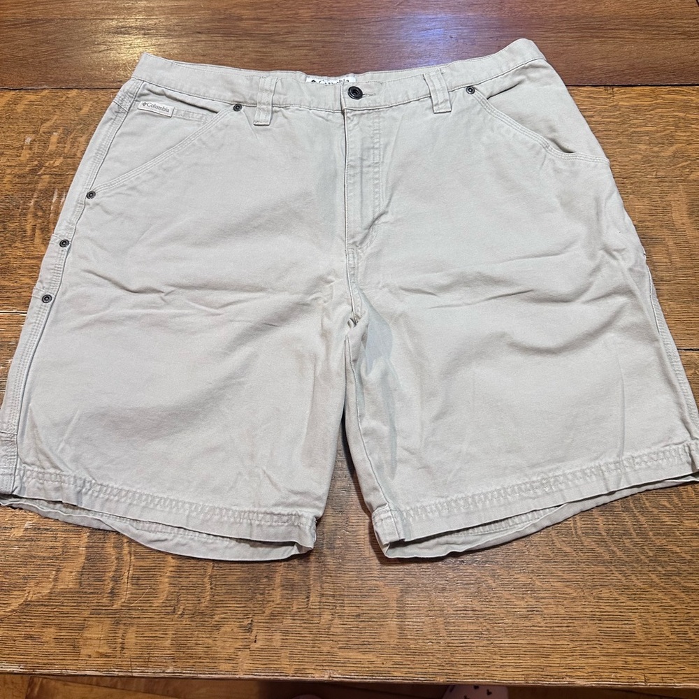 Columbia men’s cargo shorts sz 38 hammer‎ loop khaki